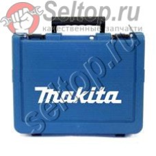 Пластиковый чемодан